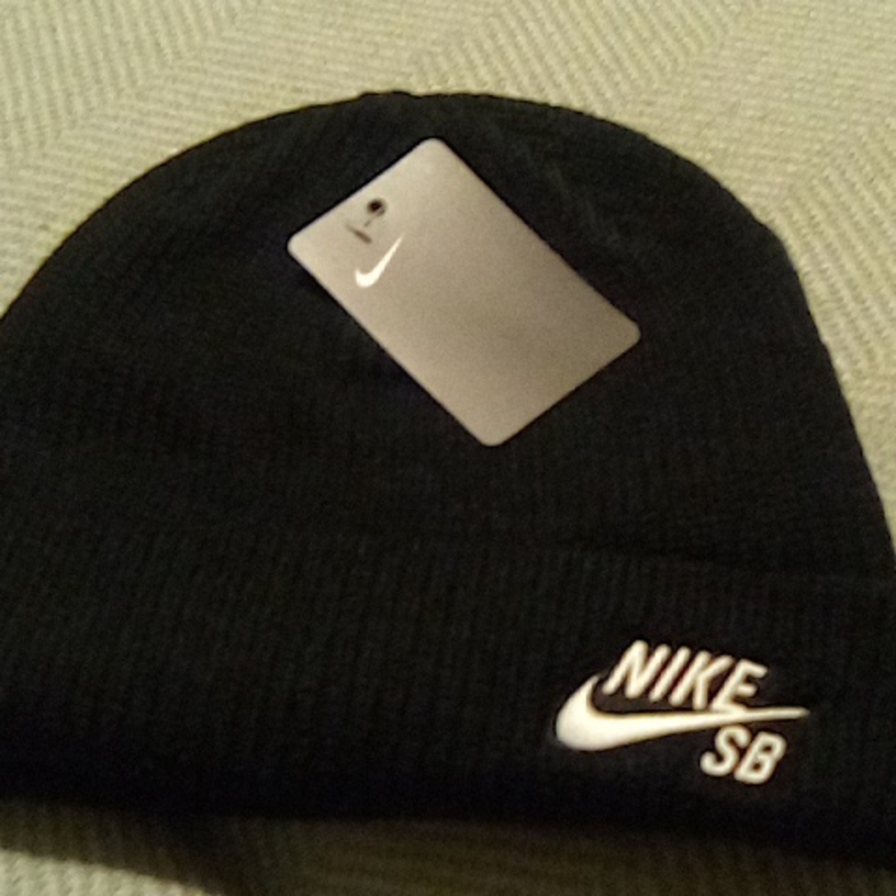Nike SB fisherman beanie